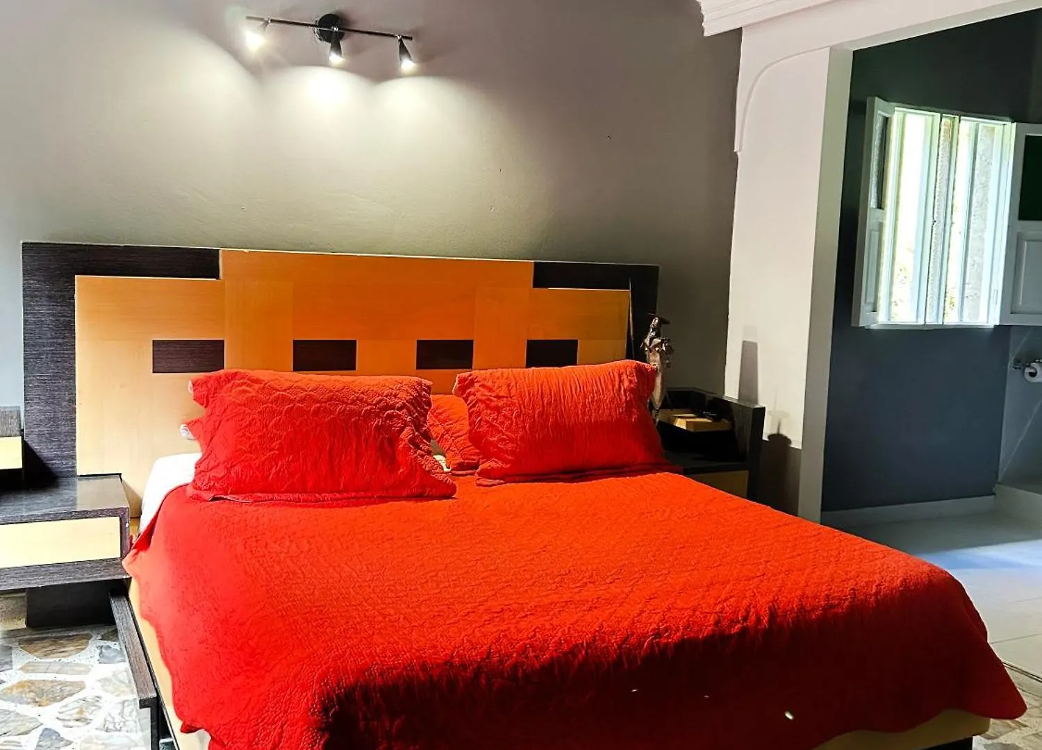 Luxury Villa At Poblado 6 Bdrm Epic Manor Medellin