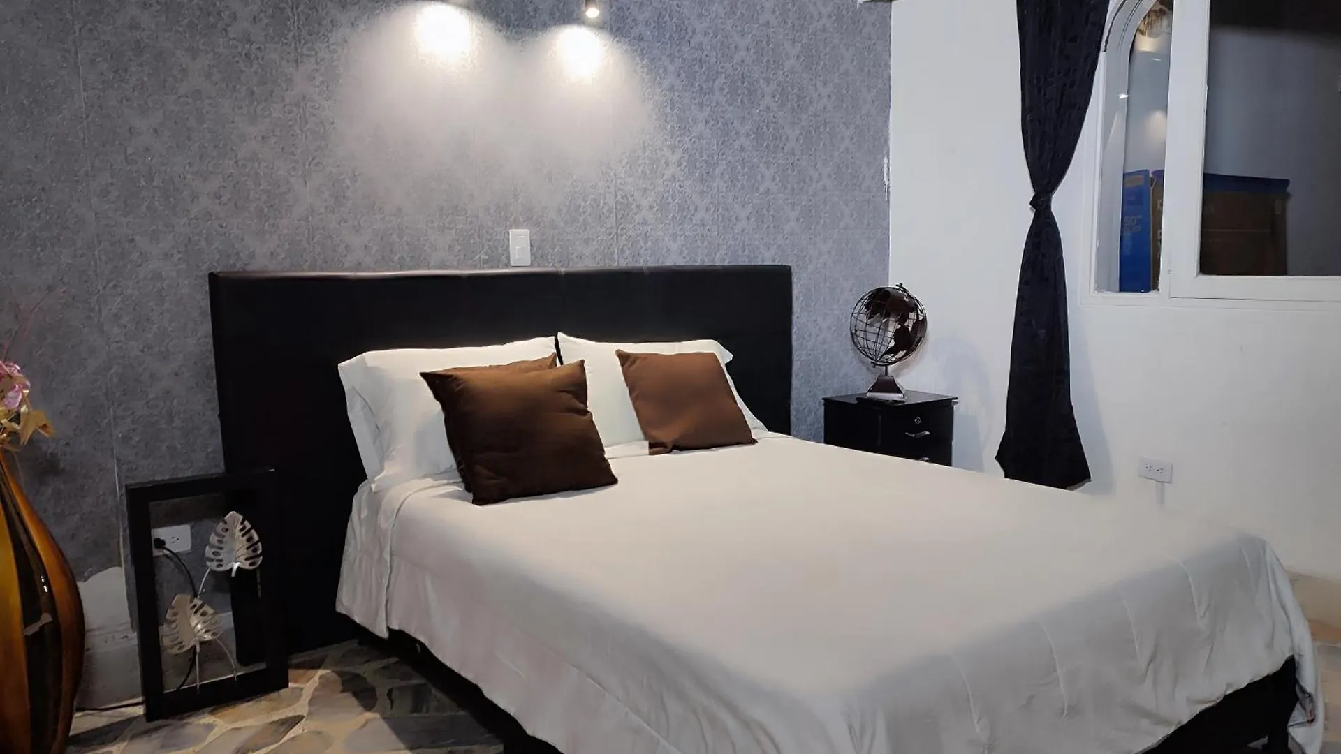 Luxury Villa At Poblado 6 Bdrm Epic Manor Medellin