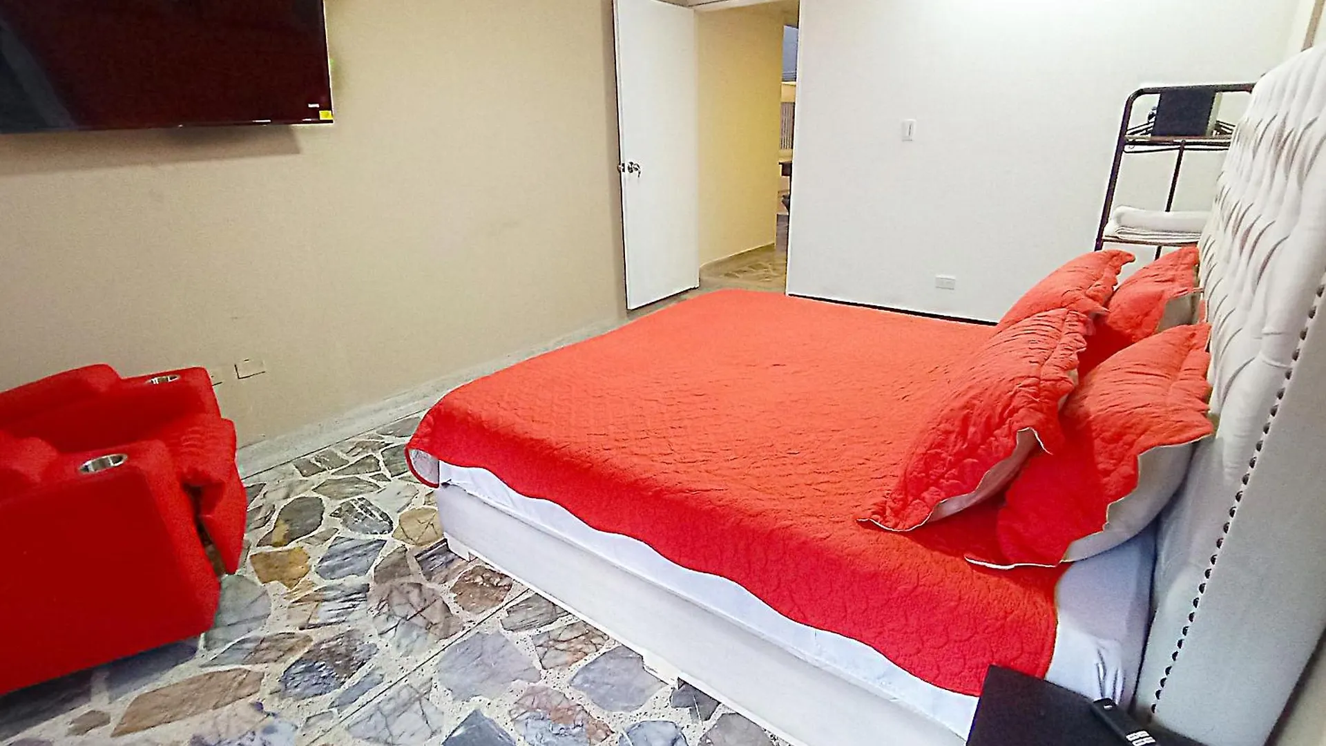 Luxury Villa At Poblado 6 Bdrm Epic Manor Medellin