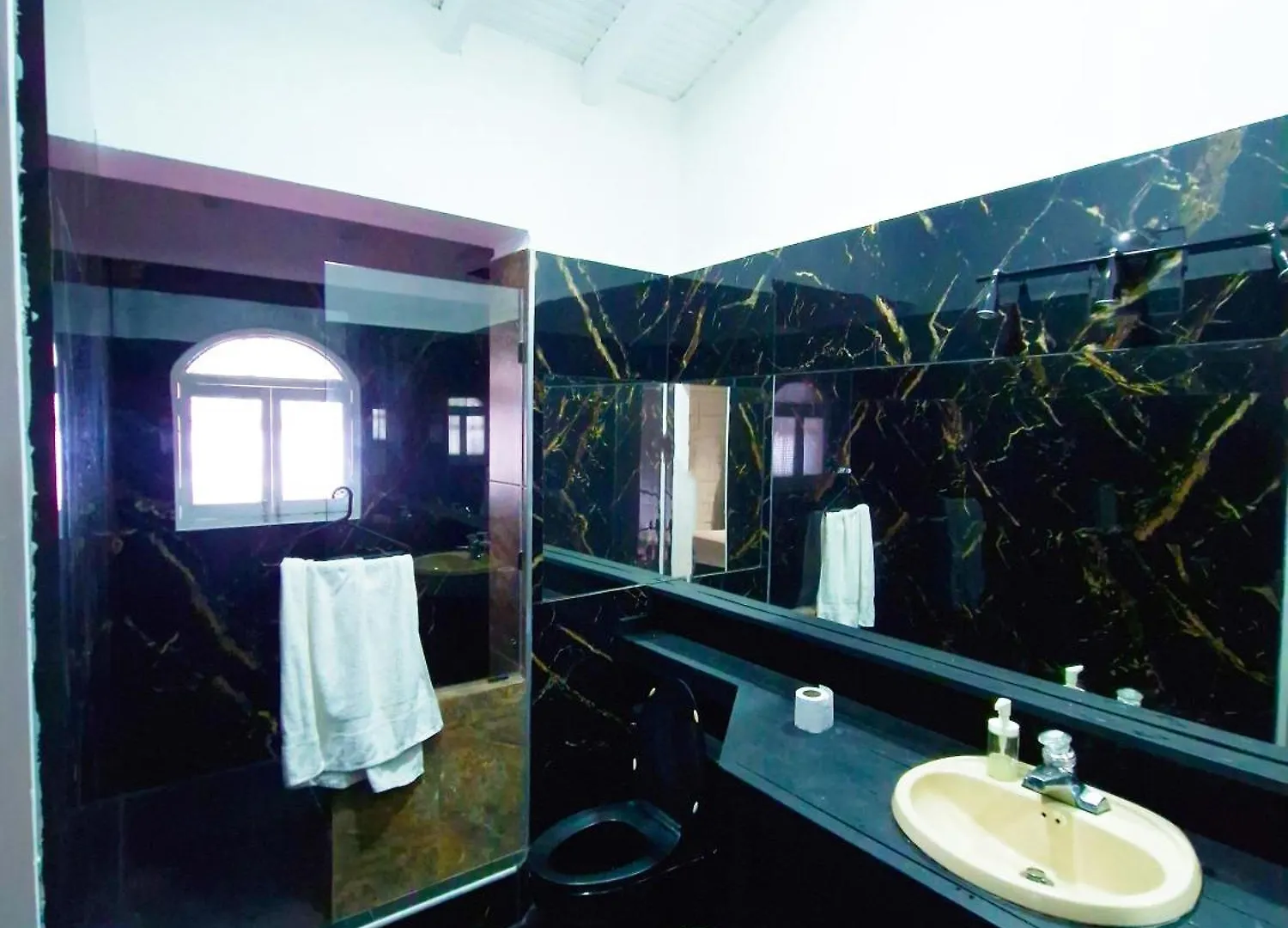 Luxury Villa At Poblado 6 Bdrm Epic Manor Medellin