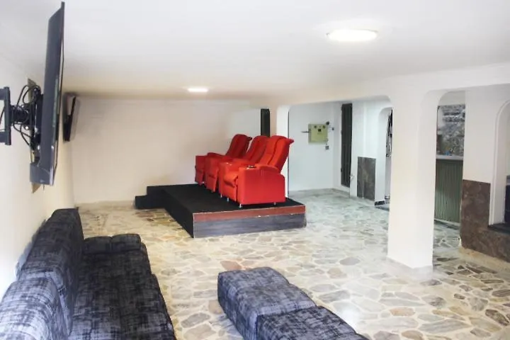 Luxury Villa At Poblado 6 Bdrm Epic Manor Medellín