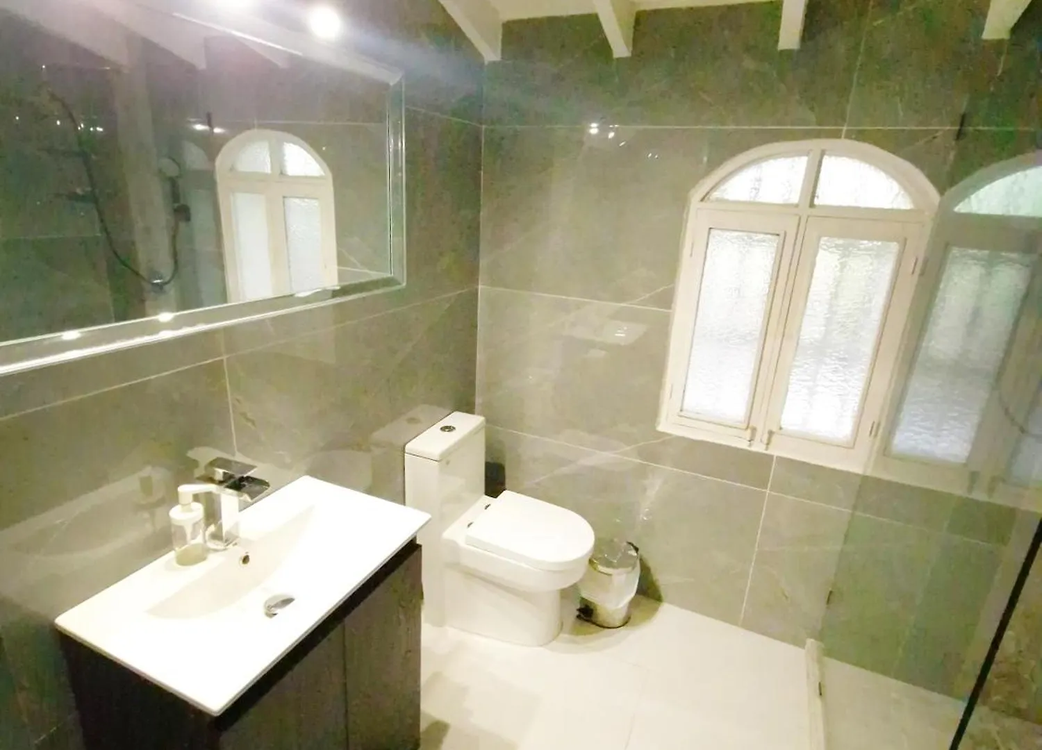 Luxury Villa At Poblado 6 Bdrm Epic Manor Medellín
